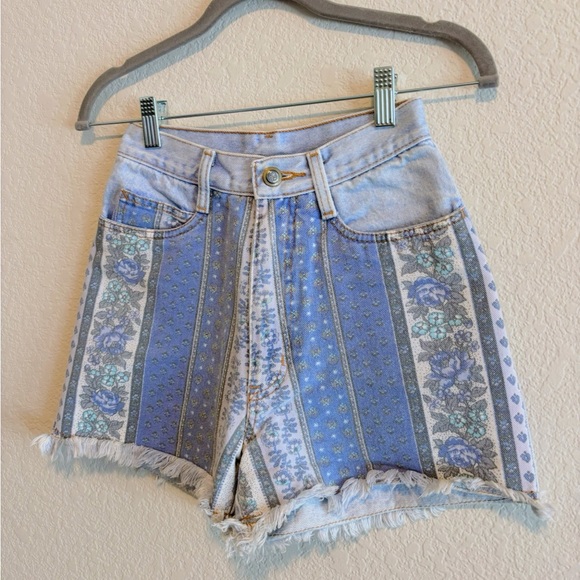 Rio Pants - 90’s Vintage Rio Blue Floral Patterned Denim Shorts